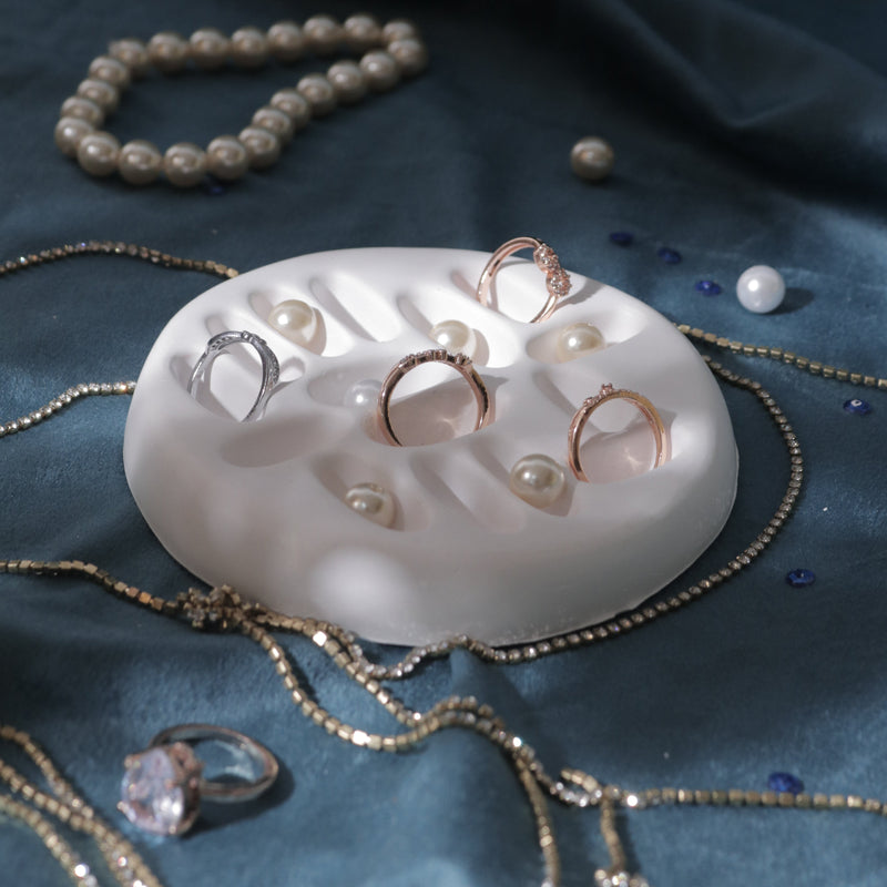 Elegant Concrete Ring Holder – Minimalist Jewelry Organizer with Pearls
