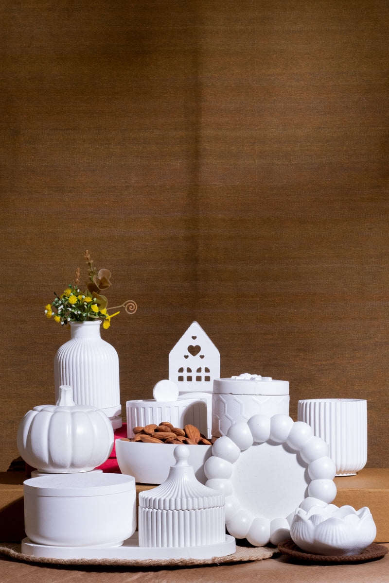 Pure Elegance: All-White Concrete Jars & Trays Collection