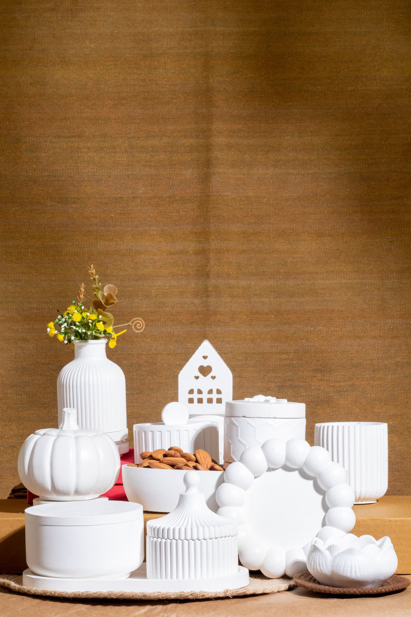 Pure Elegance: All-White Concrete Jars & Trays Collection